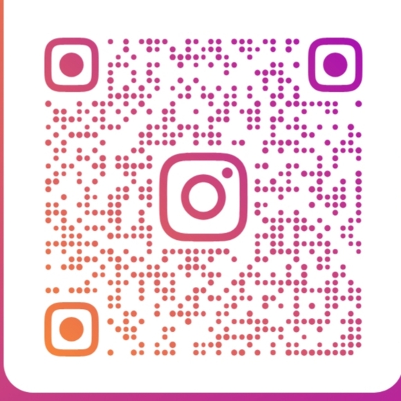 Traveling WOMYN @Blondie: Building Business & Brand Brick By Brick 🫶 - Picture 2 of 2